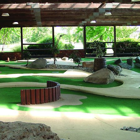 Circle M Rv & Camping Resort - Caravan Park Millersville Extérieur photo