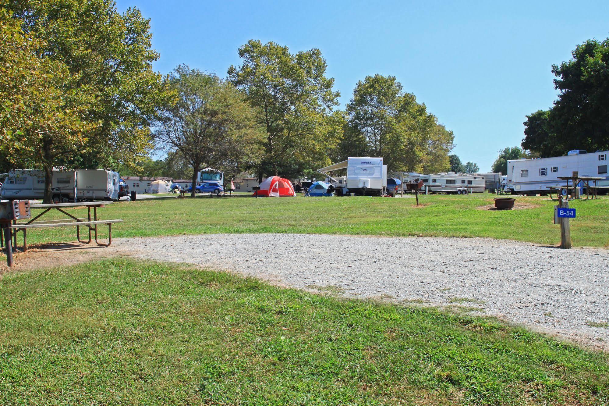 Circle M Rv & Camping Resort - Caravan Park Millersville Extérieur photo